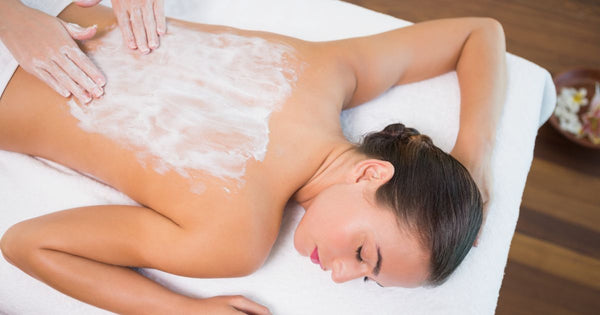 Back Facial Benefits: Why You Should Treat Your Back Like Your Face